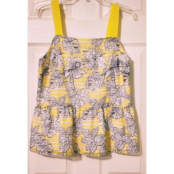 crown & ivy Tops - Crown & ivy Sleeveless women blouse top size M